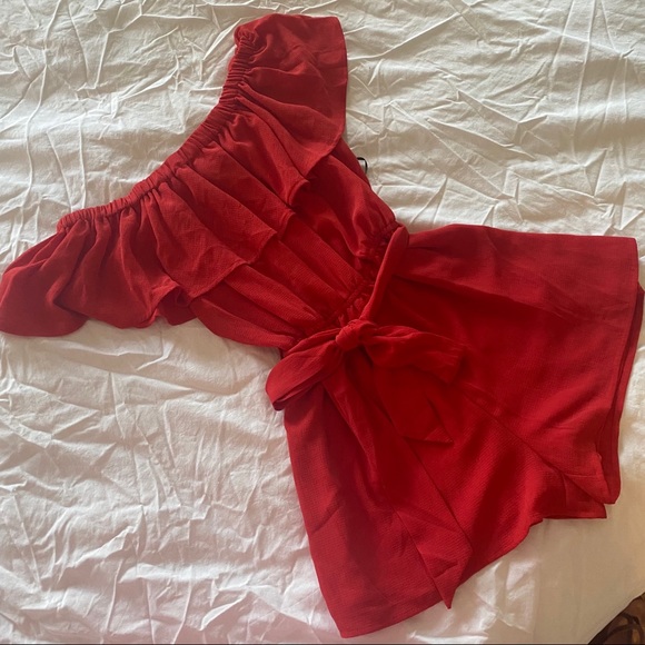 Off Shoulder Romper - Picture 2 of 4